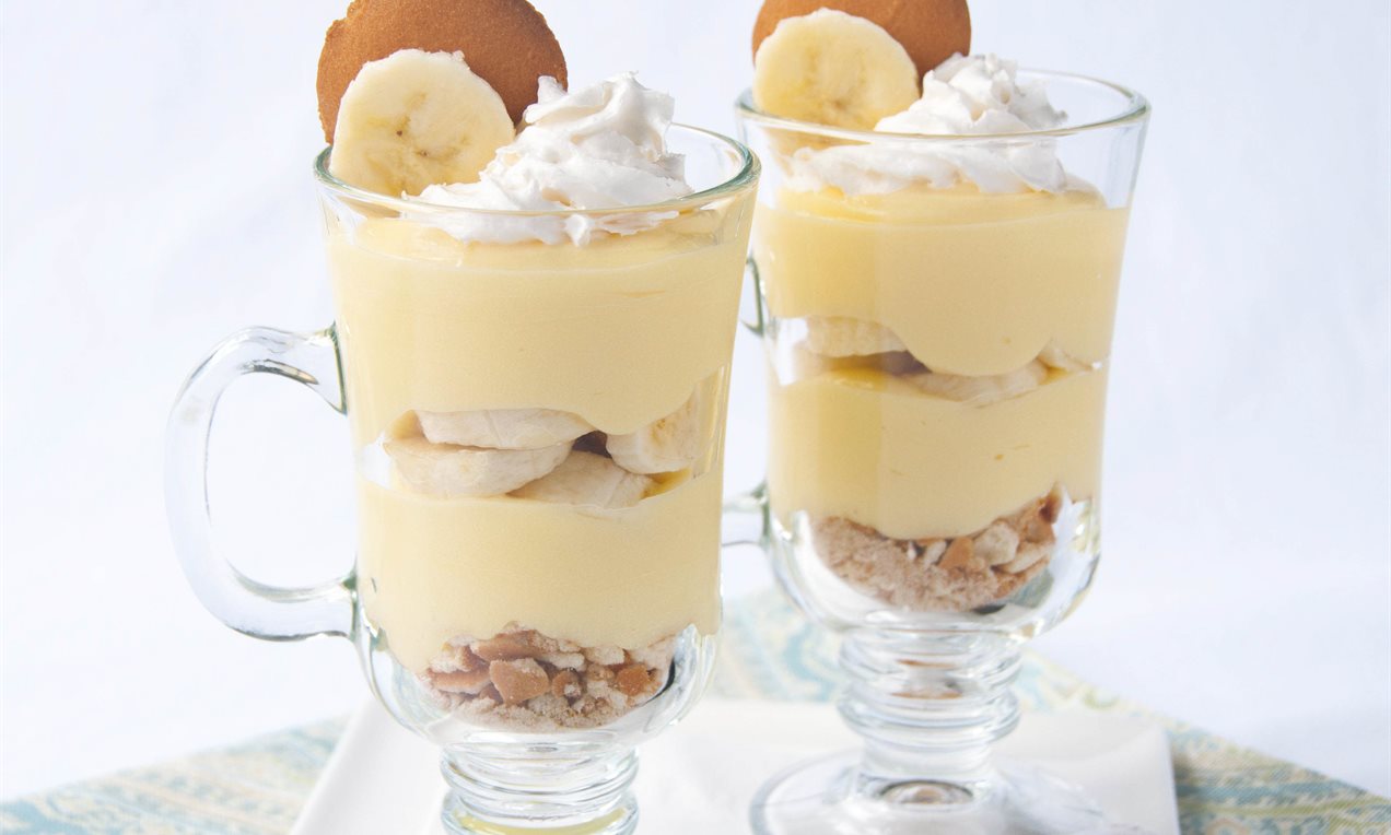 Banana Crunch Pudding Parfait Recipe | Dr. Oetker