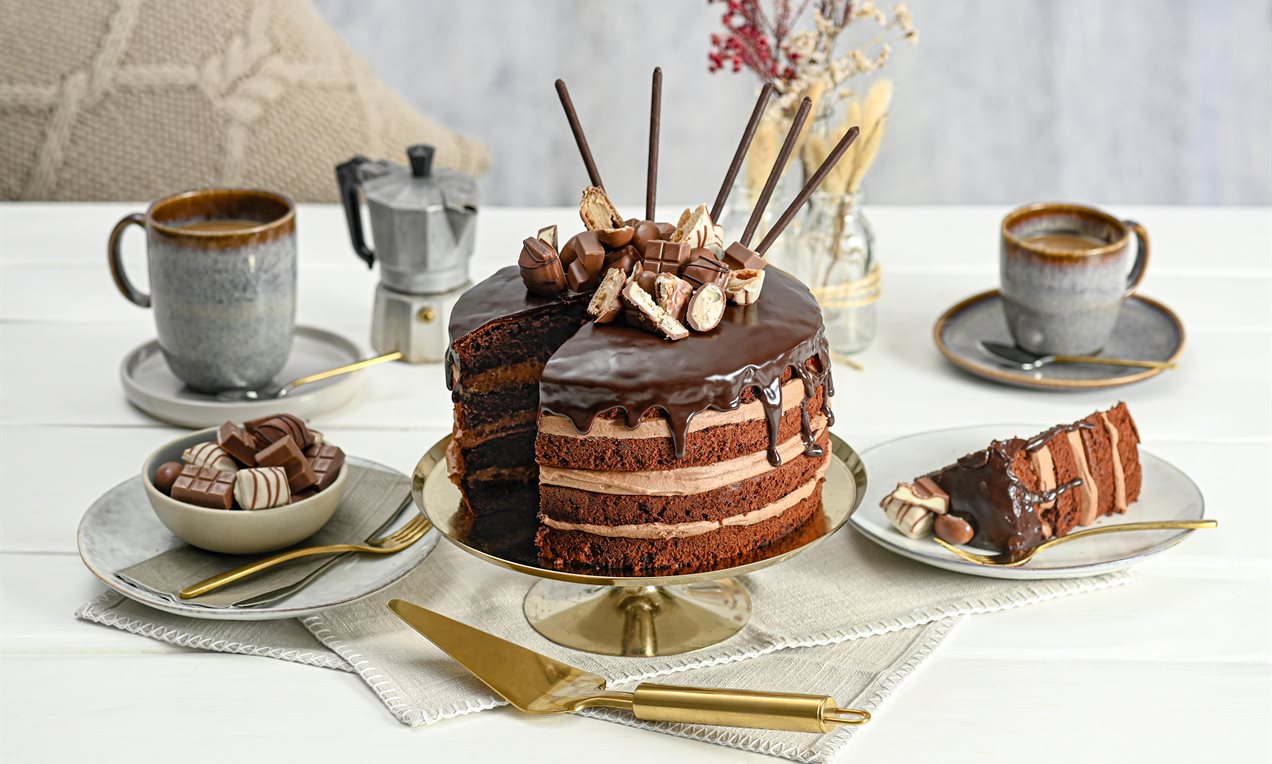 Layered Chocolate Cake Recipe | Dr. Oetker