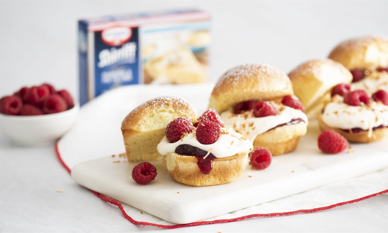 Easy Raspberry Coconut Sliders Recipe | Dr. Oetker